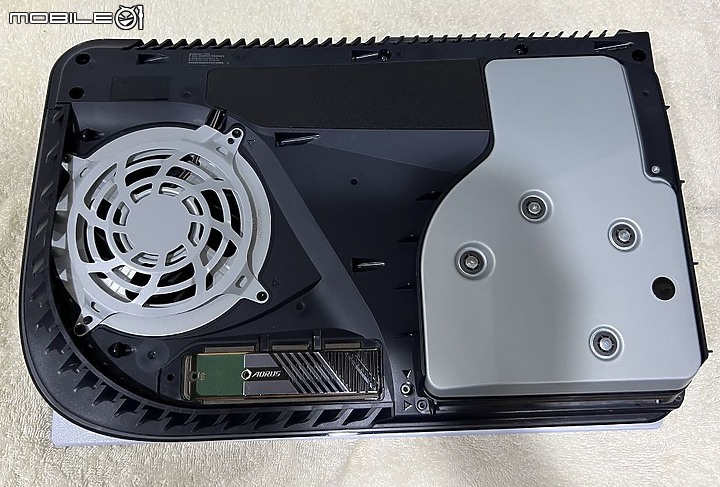 Gen4 下殺第一槍 AORUS NVMe Gen4 7000S 開箱