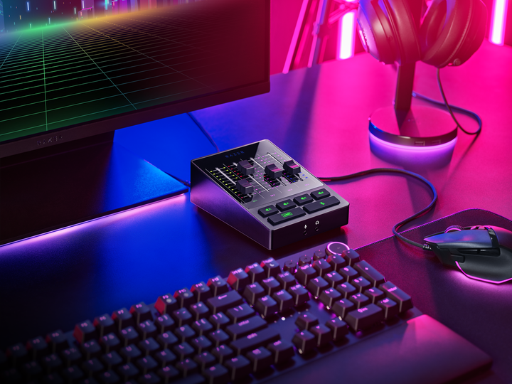 Razer 針對直播需求推出 Seiren BT 藍牙無線麥克風與音訊混音器 提供玩家更具創意直播組合