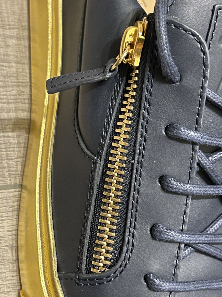 「開箱」Giuseppe Zanotti 黃金大底休閒鞋 & Dsquared2 羊毛開襟毛衣