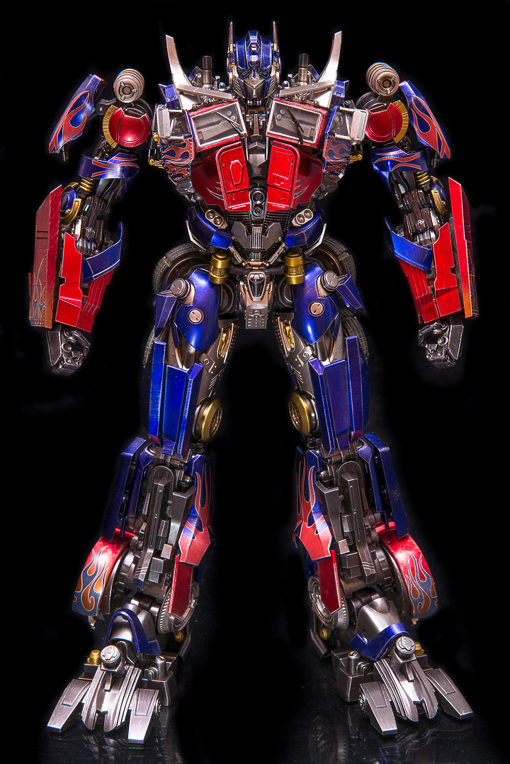 Threezero 變形金剛〈復仇之戰 柯博文 DLX版〉