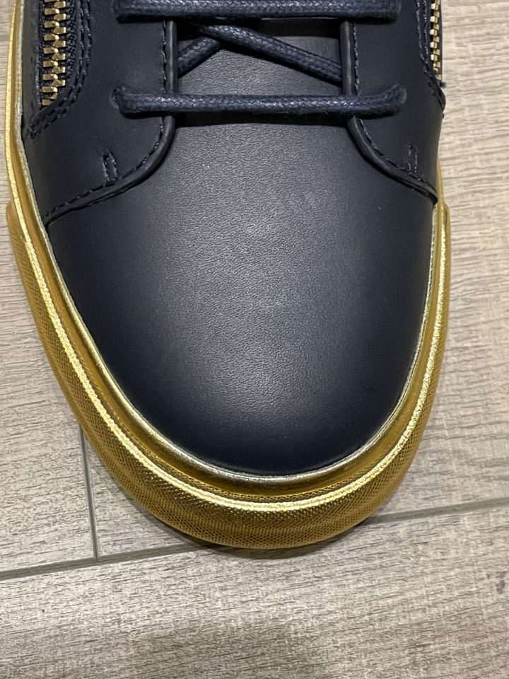 「開箱」Giuseppe Zanotti 黃金大底休閒鞋 & Dsquared2 羊毛開襟毛衣