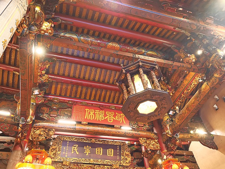 艋舺青山宮、朝北醫院、艋舺清水巖、萬華區史展示中心 — 艋舺市街散步之二