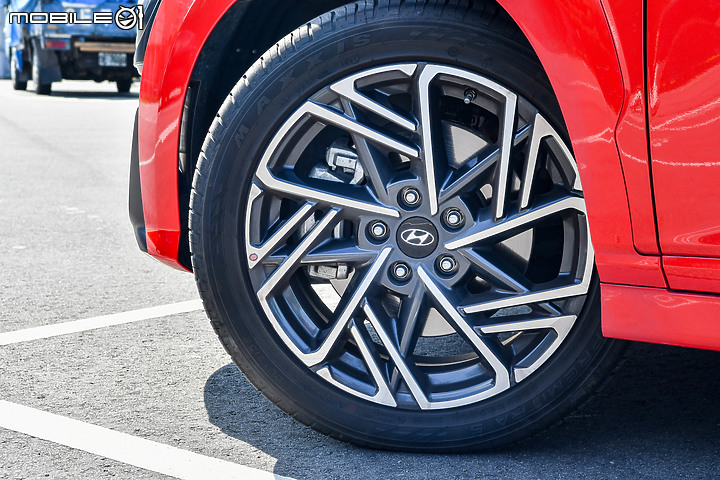 個性至上的進口CUV集評 │ Suzuki Vitara Hybrid x Hyundai Kona N Line x Mazda CX-30 x Skoda Kamiq