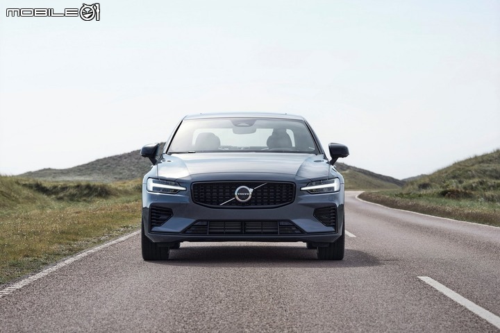 【海外新訊】Volvo S60/V60小改款登場，外觀小針美容、主機換裝Google車載系統！