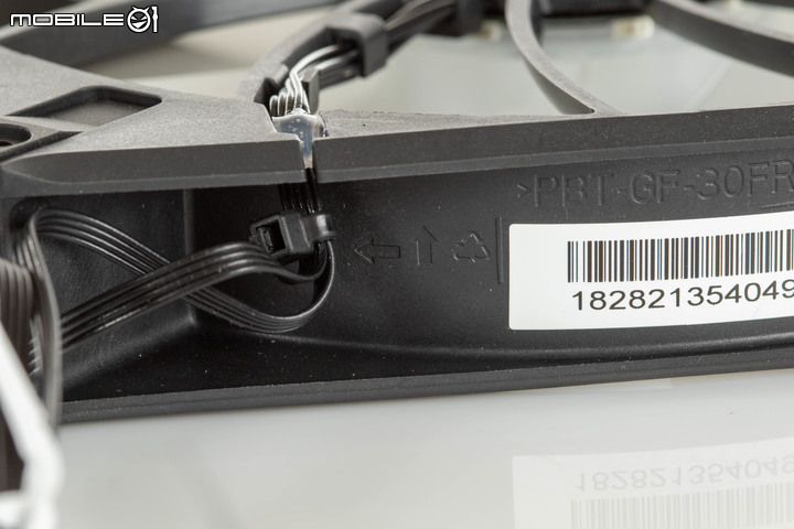 CORSAIR H170i/H150i ELITE LCD 水冷散熱器實測 頂尖散熱壓制力搭 LCD 螢幕更炫目