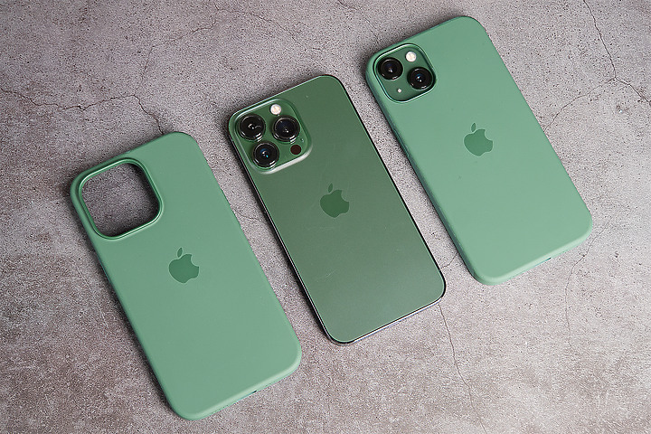 松嶺青iPhone 13 Pro + 新綠iPhone 13動眼看 很自然 彷彿聞到芬多精(吸氣~)