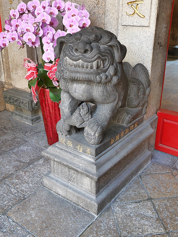 艋舺青山宮、朝北醫院、艋舺清水巖、萬華區史展示中心 — 艋舺市街散步之二