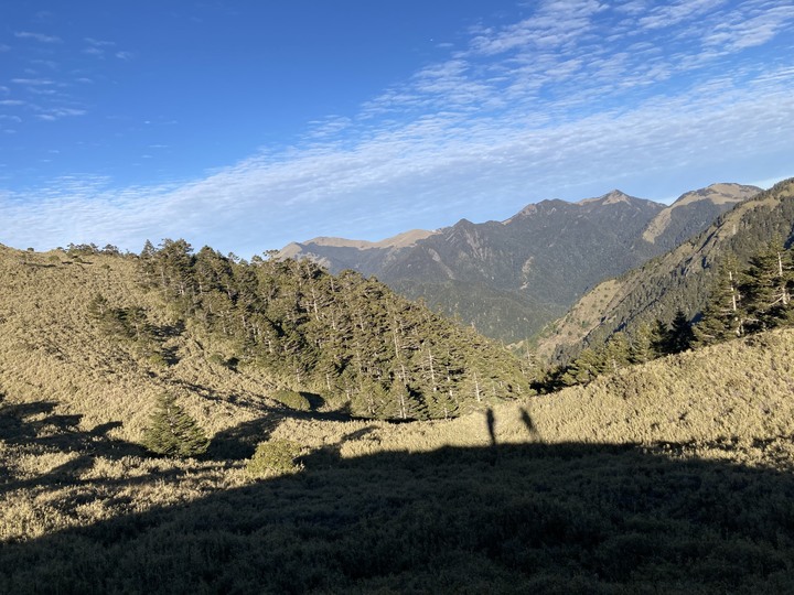 兩天一夜大劍山天梯在現場看真的會有驚嚇感
