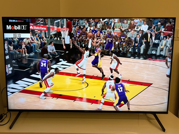 點我看大圖 幫有PS5的人生勝利組朋友開箱X90J