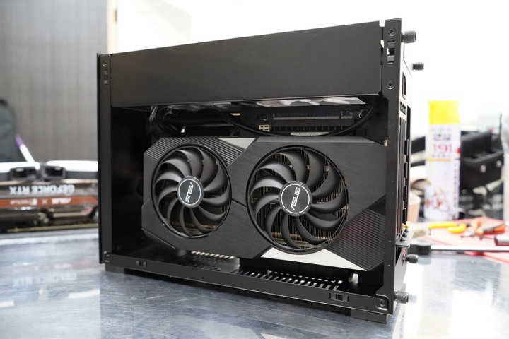 LIAN LI 聯力 A4-H2O 迷你 ITX 機殼 魔術大空間