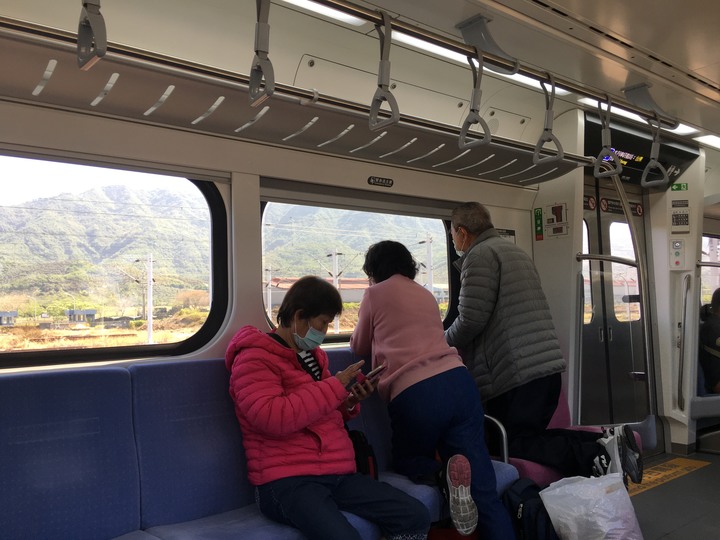 搭EMU900最美區間車-騎遊台東大武之旅