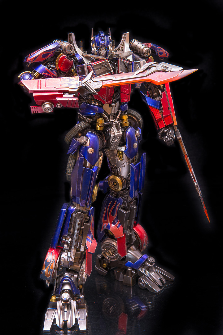 Threezero 變形金剛〈復仇之戰 柯博文 DLX版〉