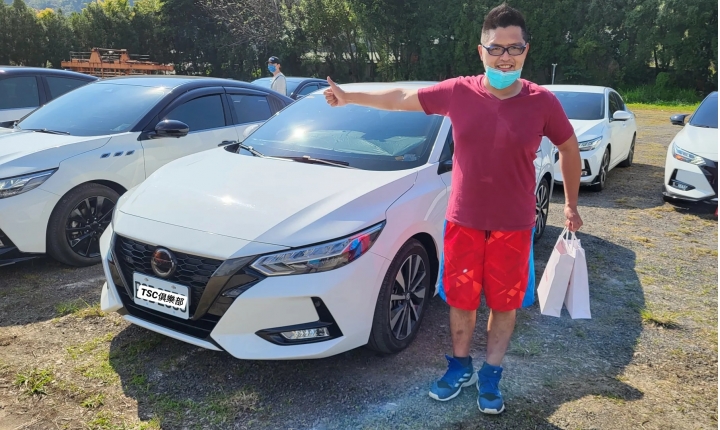 ALL NEW SENTRA 2022 草莓日