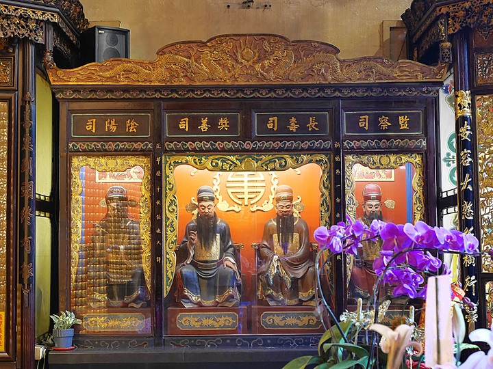 艋舺青山宮、朝北醫院、艋舺清水巖、萬華區史展示中心 — 艋舺市街散步之二