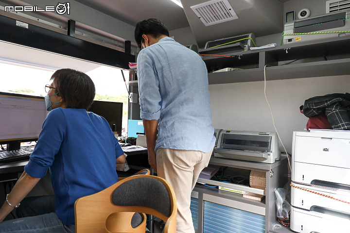 【採訪】前進偏鄉 隨時服務 公路總動員 行動監理站上路啦!