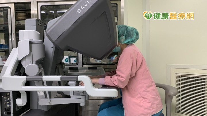 點我看大圖 攝護腺癌患者避免漏尿、勃起障礙全靠「美軍機器人」