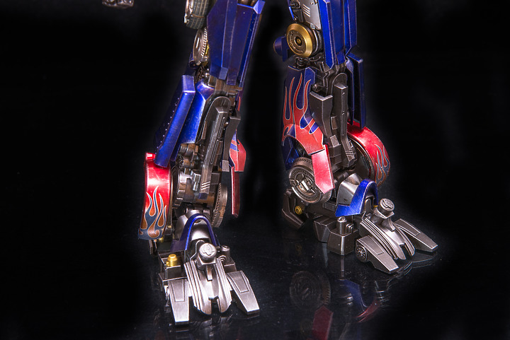 Threezero 變形金剛〈復仇之戰 柯博文 DLX版〉