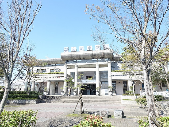 即將絕版之復興 5684次與5687次,200元來回北宜,速度不輸自強號 之 宜蘭鐵道行旅,外掛礁溪平價溫泉旅館與快炒