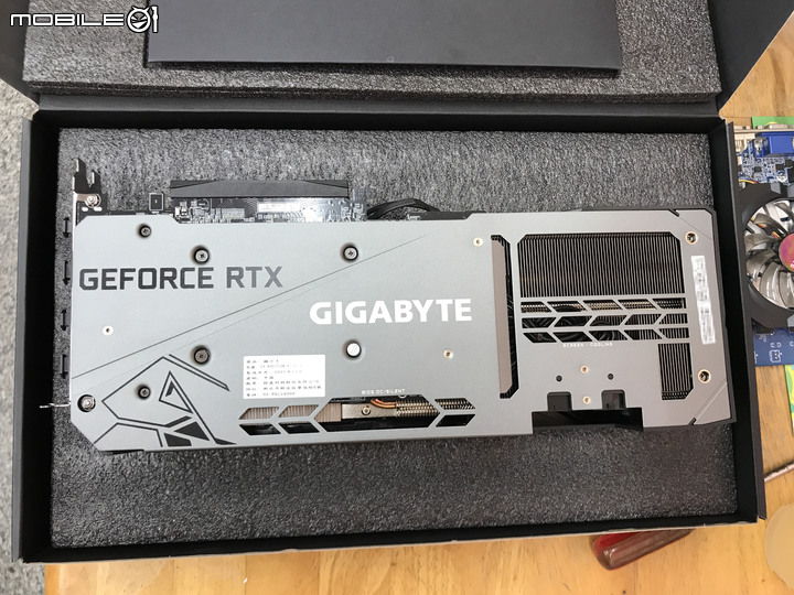點我看大圖 技嘉Z690M AORUS ELITE DDR4 滿滿的Gen4SSD 3插槽 雞排主機板 簡單開箱