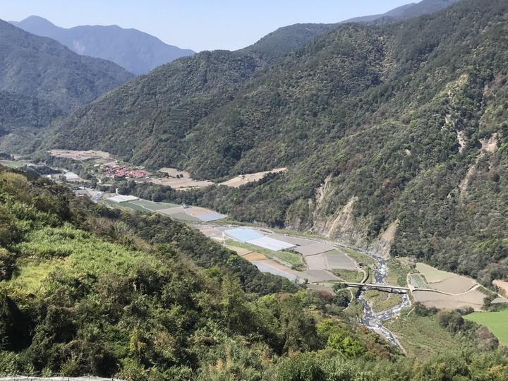 跨界 Cross 旅遊--翠巒、紅香、瑞岩、慈峰、翠峰、靜觀、合作、平靜、力行、華岡