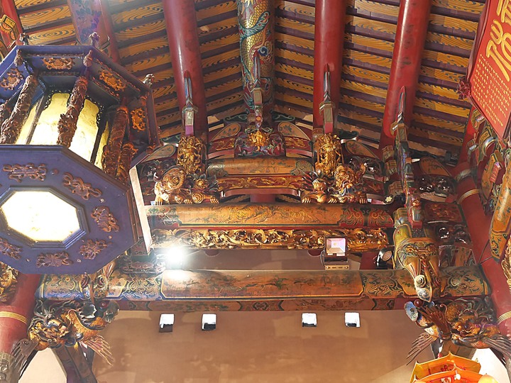艋舺青山宮、朝北醫院、艋舺清水巖、萬華區史展示中心 — 艋舺市街散步之二