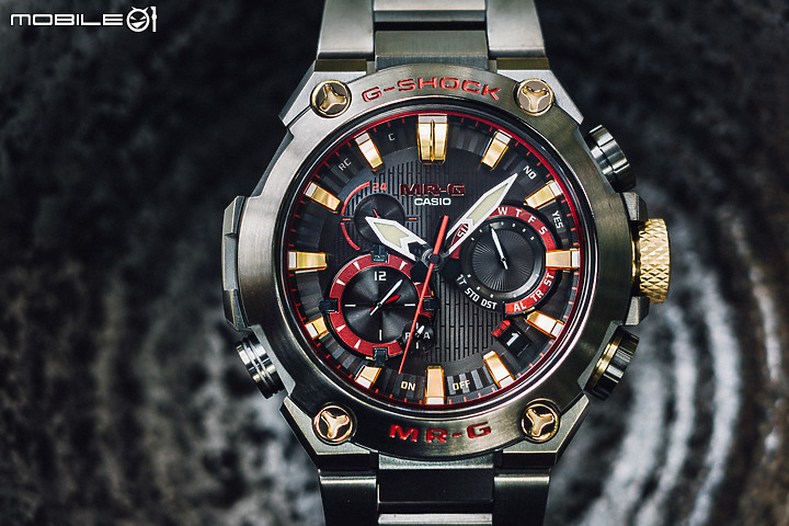 G-SHOCK「赤備」MRG-B2000B-1A4|賦予武士精神 成就品牌層峰!