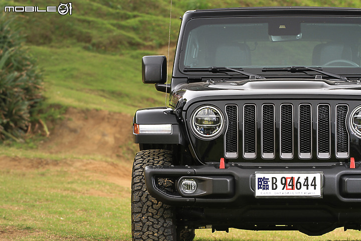 撒野我藍哥 剽悍真男人▕ Jeep Wrangler Unlimited Rubicon 4WD試駕