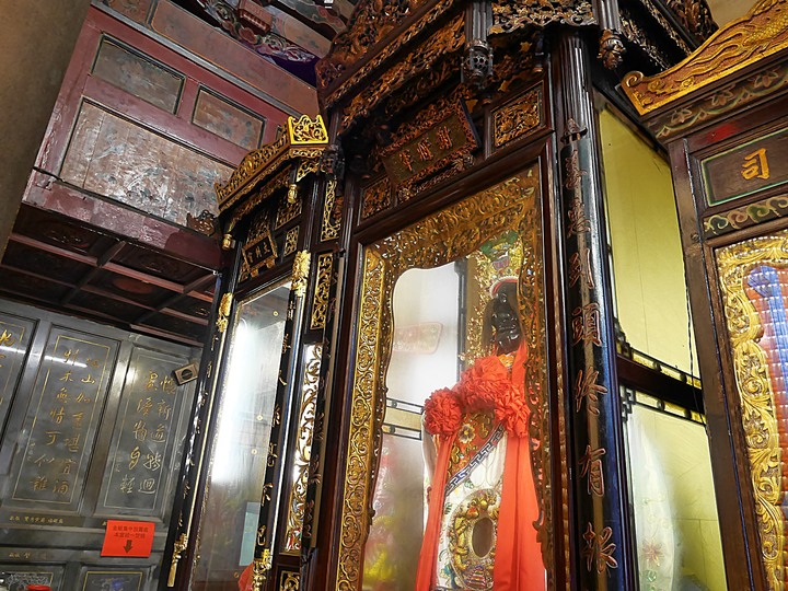 艋舺青山宮、朝北醫院、艋舺清水巖、萬華區史展示中心 — 艋舺市街散步之二