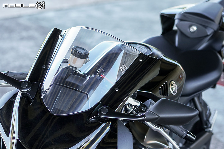 YAMAHA YZF-R7 試駕｜正統賽道騎乘設定 雙缸也能有樂趣