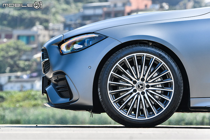 M-Benz C300 Estate運動版試駕 │ 能帥能跑更能載,科技跑旅人人愛!