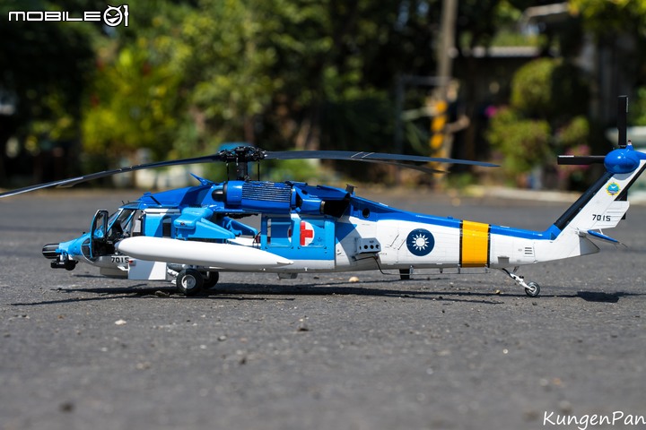 點我看大圖 1/35 Sikorsky S-70C-6 超級藍鷹搜救直升機