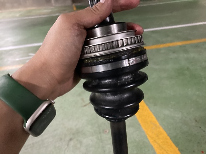 教學文:第一代RAV4 後傳動軸防塵套更換