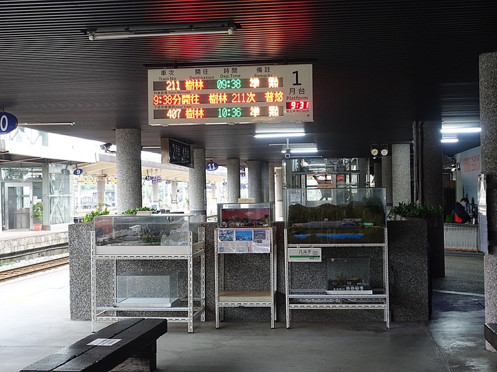 即將絕版之復興 5684次與5687次,200元來回北宜,速度不輸自強號 之 宜蘭鐵道行旅,外掛礁溪平價溫泉旅館與快炒