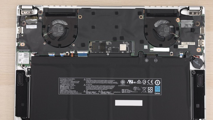 電競品牌走入時尚輕薄生活 XPG XENIA Xe，與 Intel 聯手打造長效筆電