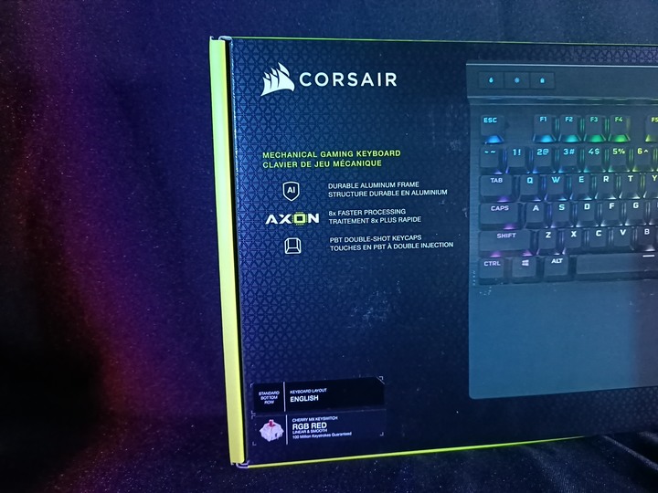 這就是傳說中的大秘寶!? Corsair K70 RGB PRO 紅軸版 開箱