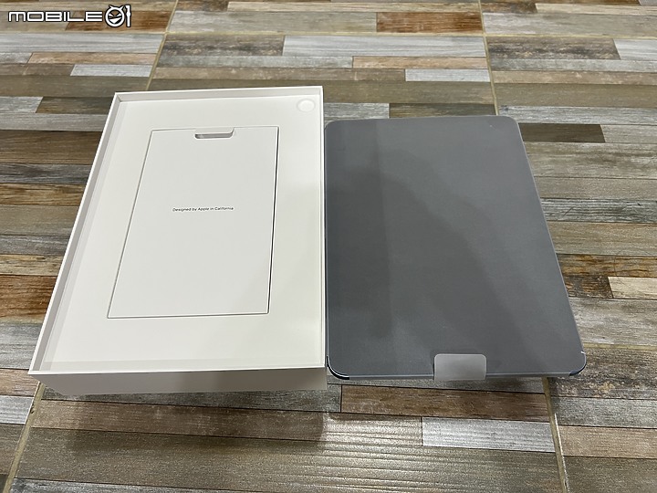 開箱2022iPad Air5藍(純圖片)
