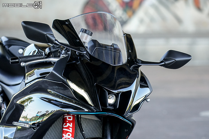 YAMAHA YZF-R7 試駕｜正統賽道騎乘設定 雙缸也能有樂趣