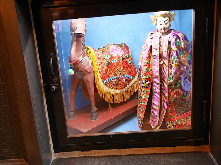 艋舺青山宮、朝北醫院、艋舺清水巖、萬華區史展示中心 — 艋舺市街散步之二