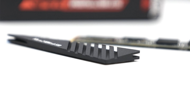 無光害 7400MB/s 極速 PCIe Gen4 x4 SSD，Patriot Viper VP4300 2TB
