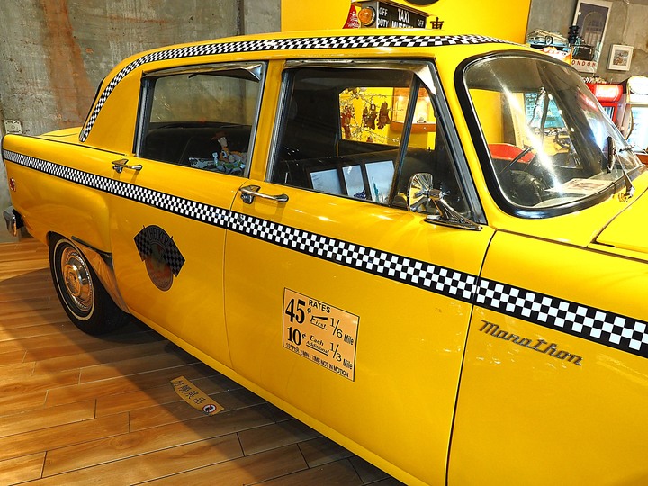 蘇澳 計程車博物館、冬山 阿瘦羅水木紀念圖書館 羅東 成功國小校長宿舍與舊禮堂|moku 旅人書店 — 宜蘭鐵道小旅行之二