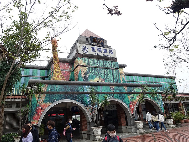 即將絕版之復興 5684次與5687次,200元來回北宜,速度不輸自強號 之 宜蘭鐵道行旅,外掛礁溪平價溫泉旅館與快炒
