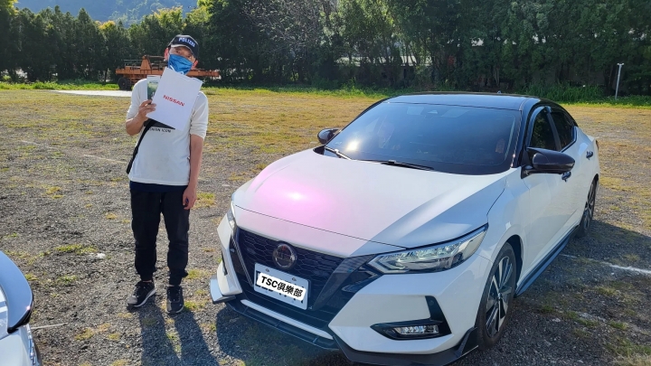 ALL NEW SENTRA 2022 草莓日