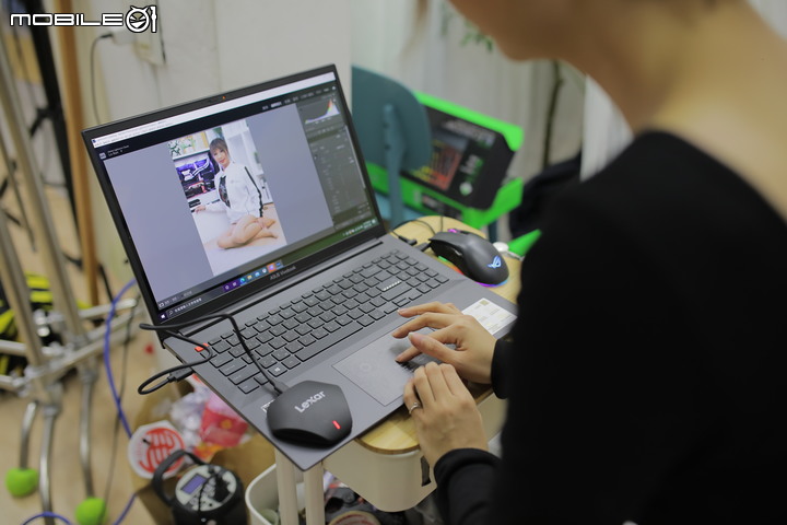 [默默開箱] 好攝之徒貼身工作站M7600