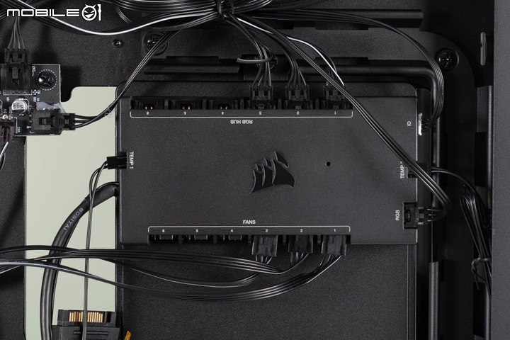 CORSAIR iCUE 5000T RGB 機殼開箱實裝 以滿滿燈效設計打造個人絢爛風格
