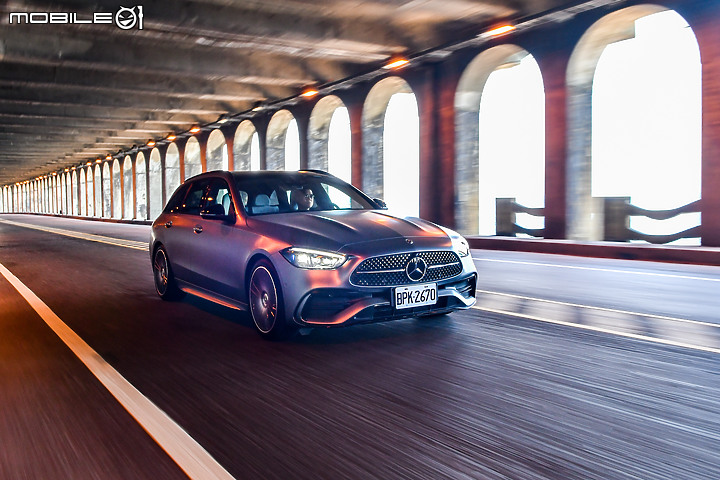 M-Benz C300 Estate運動版試駕 │ 能帥能跑更能載,科技跑旅人人愛!