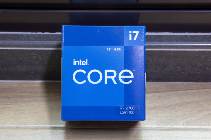 點我看大圖 組裝新電腦 i7 12700 cpu + ASUS B660 主機板 16G*2 DDR4 3600+無限伍散熱塔扇