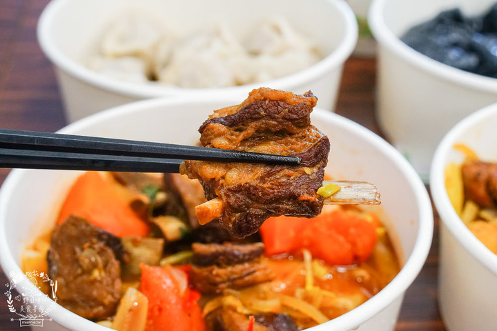 高雄真男饌品疆食堂!聘請新疆廚師製作道地皮帶麵!飽滿水餃一顆抵兩顆? 轉載 - 野田咩美食書國