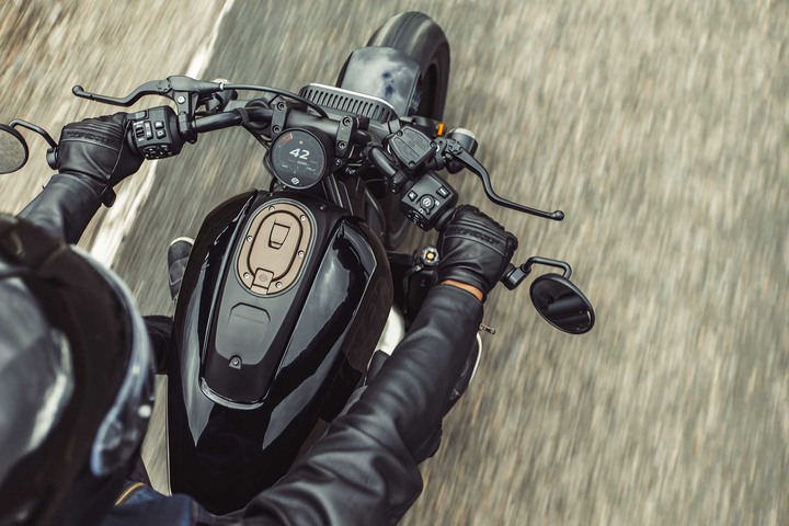 已下訂,2022年式Sportster S,史上最傳奇科技賽跑!啊嘶~~