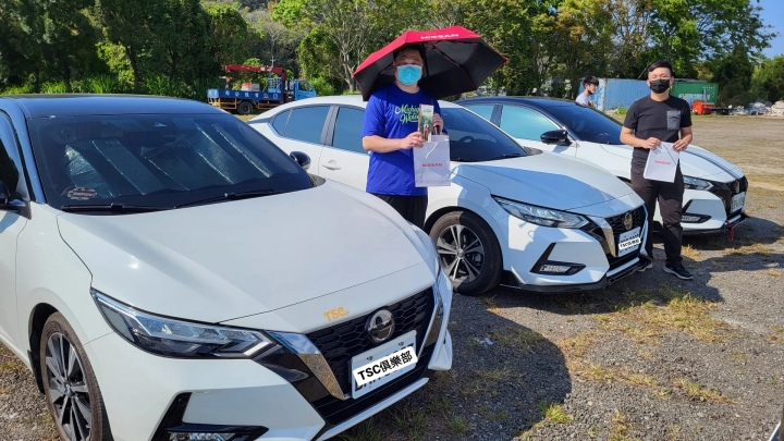 ALL NEW SENTRA 2022 草莓日
