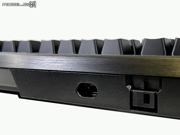 經典再現 CORSAIR K70 RGB PRO機械式鍵盤
